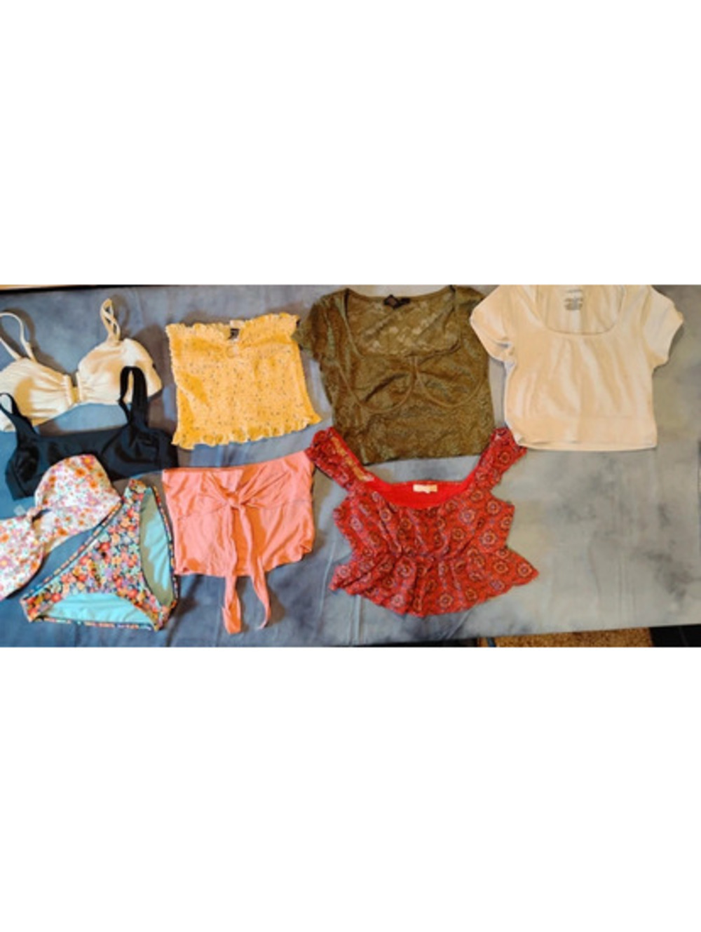 Juniors medium tank top bundle